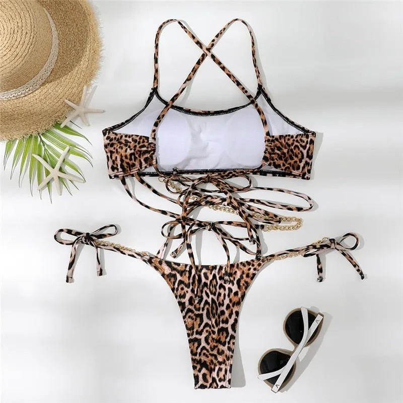 Sexy Bikini mit Leopardenkette